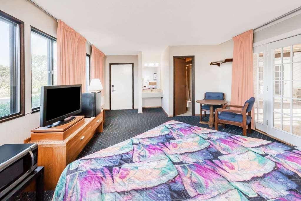 Knights Inn Mackinaw City Cameră foto