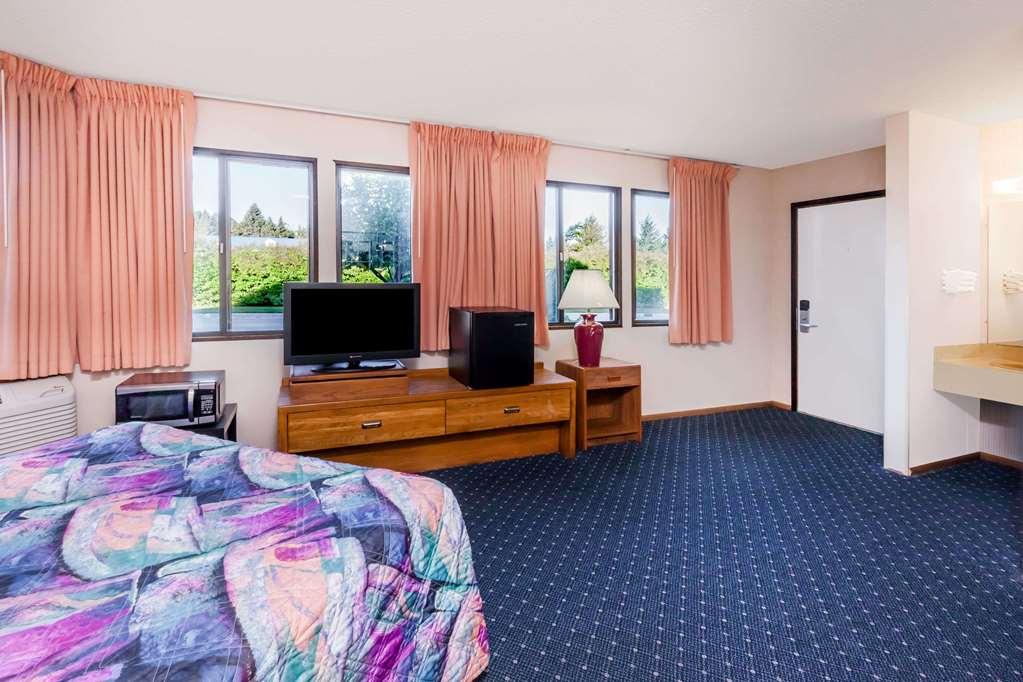 Knights Inn Mackinaw City Cameră foto
